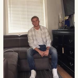 Meet your Posher, Philip